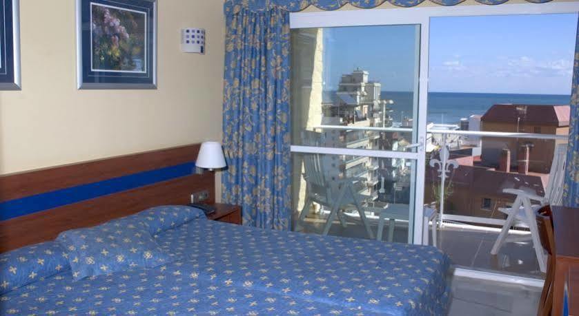 Apartamentos Turisticos Biarritz - Bloque I กันดิอา ภายนอก รูปภาพ